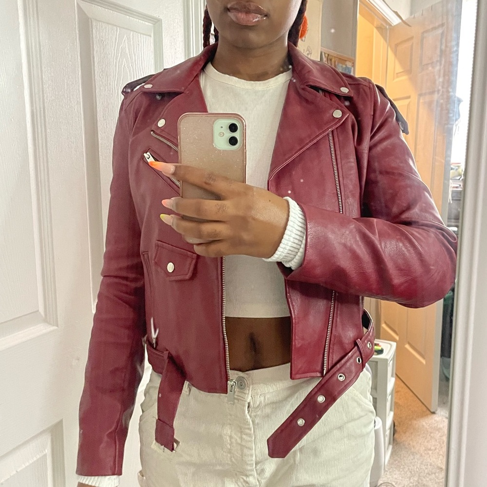 BURGUNDY CROPPED MOTO JACKET